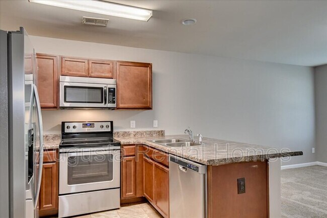 Building Photo - 3549 Pebble Creek Dr