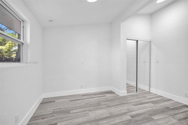 Building Photo - 1840 NW 32nd St