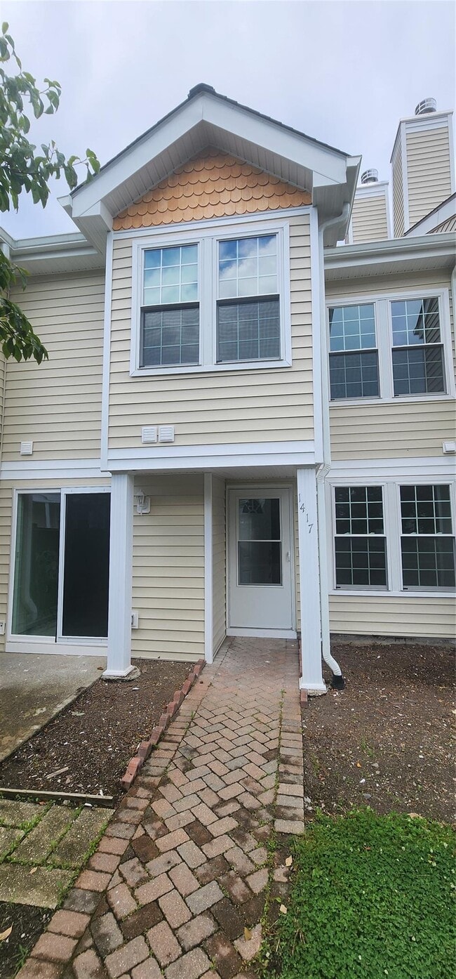 Building Photo - 1417 Whispering Hills Dr