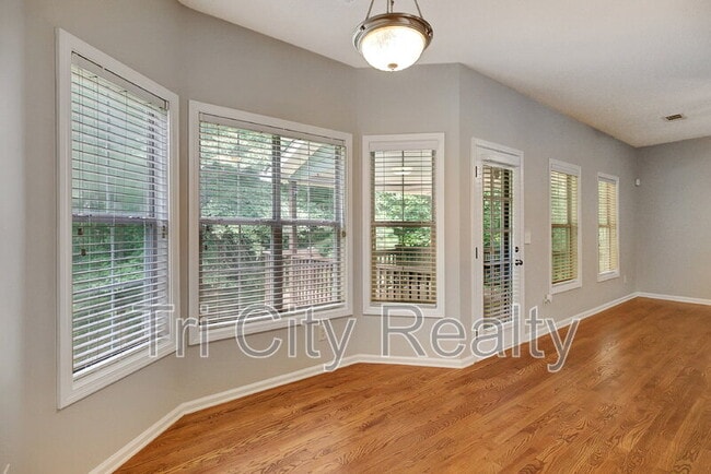 Building Photo - 75 Rock Mill Ct