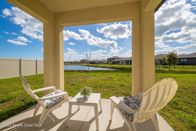 Building Photo - 1854 Capital Dr