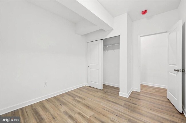 Building Photo - 514 Ryers Ave