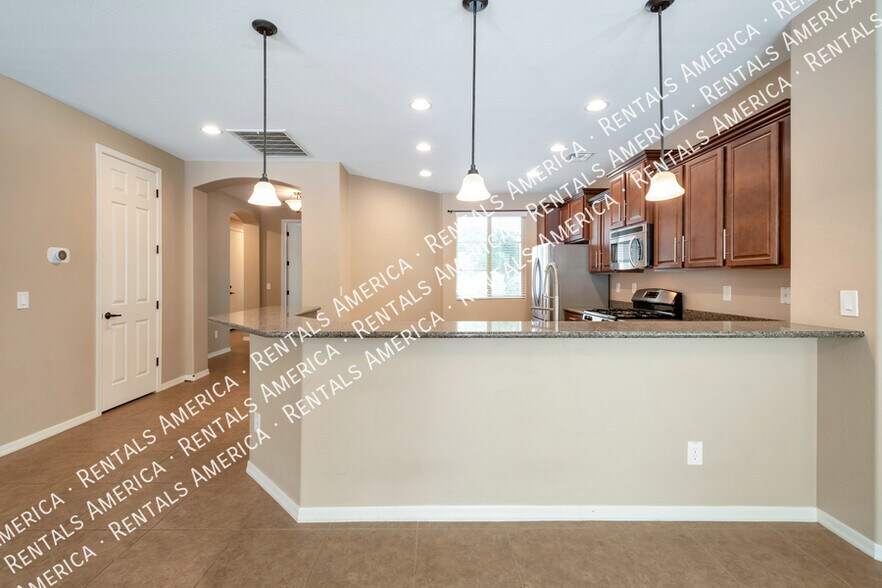 Building Photo - 274 W Sweet Shrub Ave