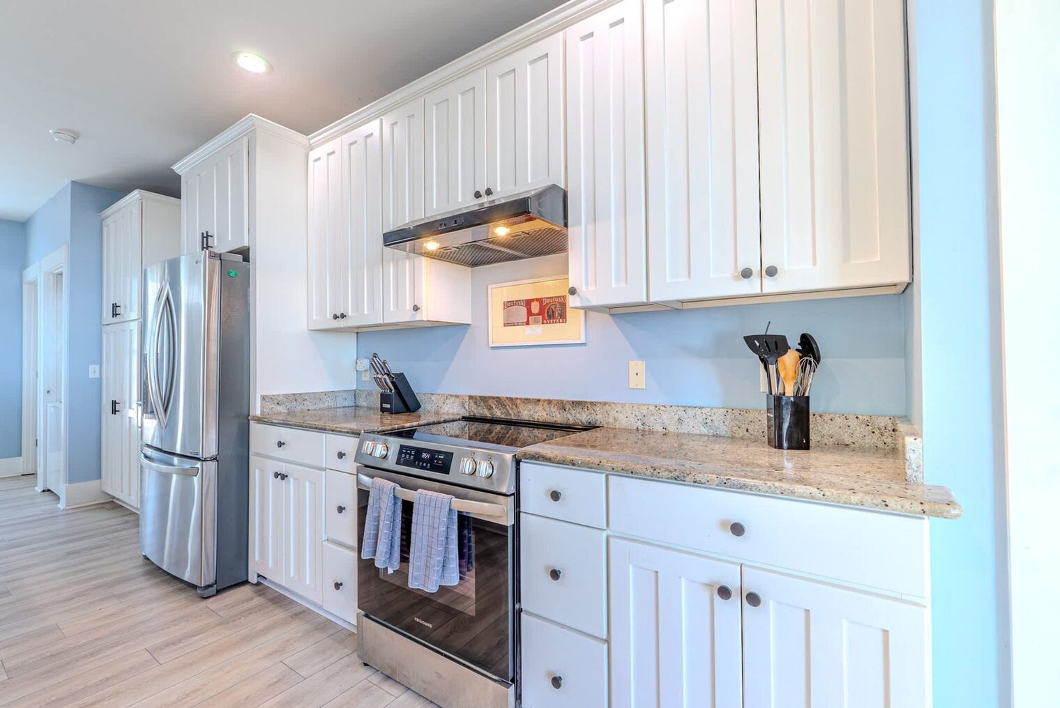 Building Photo - 152 Avenue of Oaks