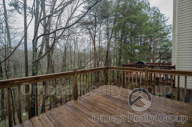 Building Photo - 1934 Live Oak Trce