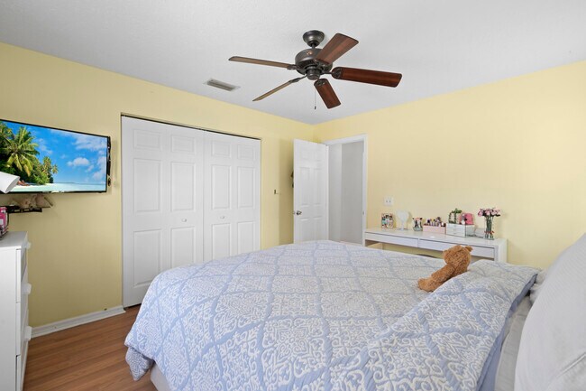 Building Photo - 3238 SW Constellation Rd