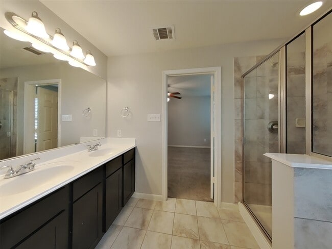 Building Photo - 6022 Wesley Manor Ct