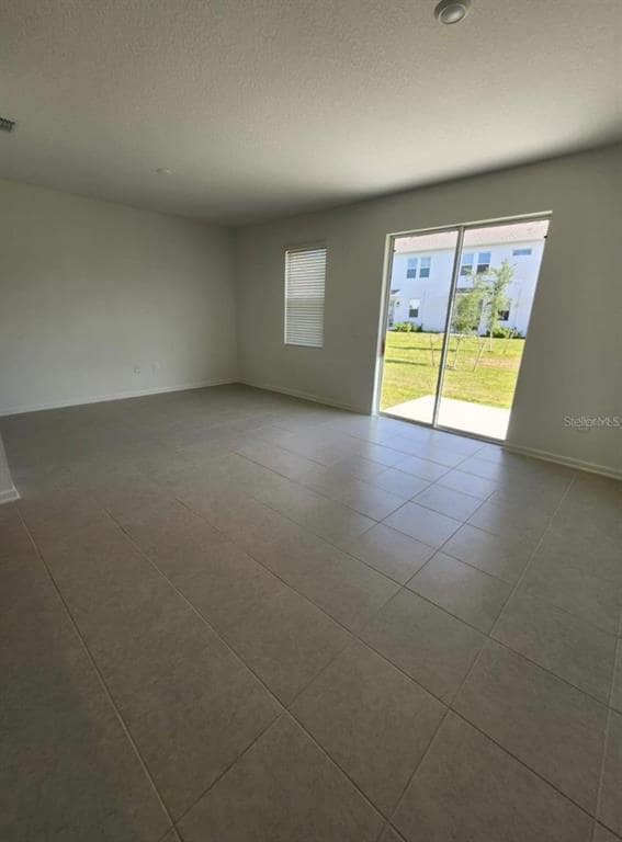 Building Photo - 2918 Savoir Ave