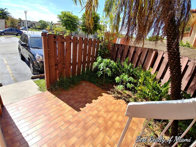 Building Photo - 9905 NW 9th St Cir