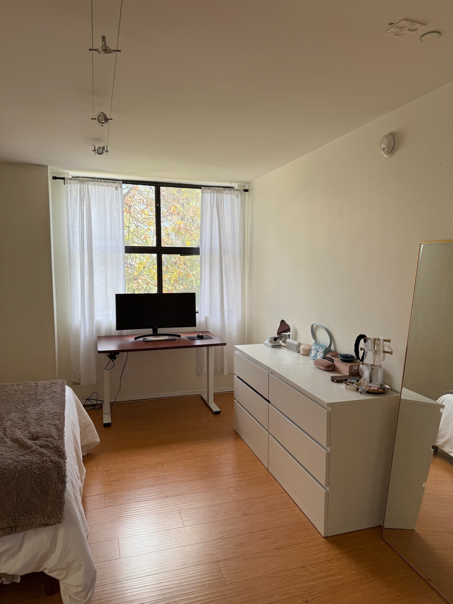 Building Photo - 4141 Via Marisol