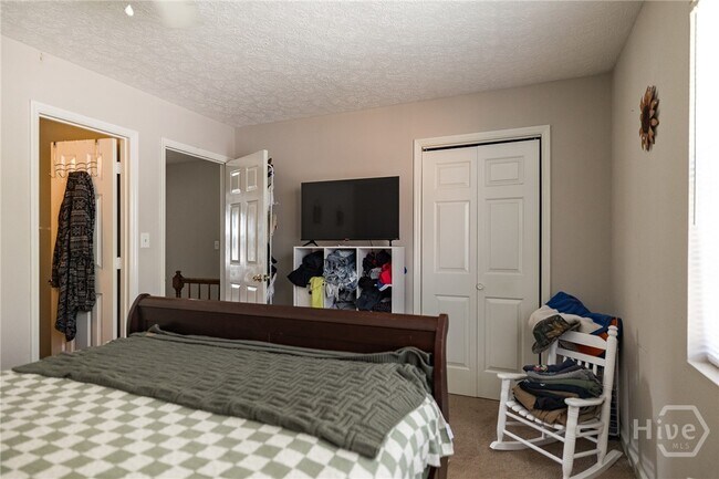Building Photo - 156 Sleepy Creek Dr
