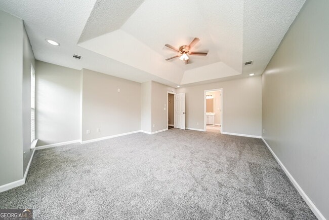 Building Photo - 213 Tyler Trace