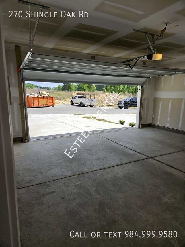Building Photo - 270 Shingle Oak Rd