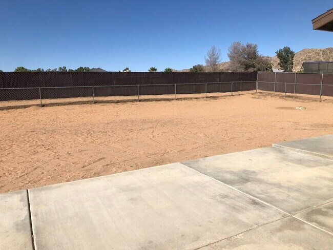 Building Photo - 22578 El Centro Rd