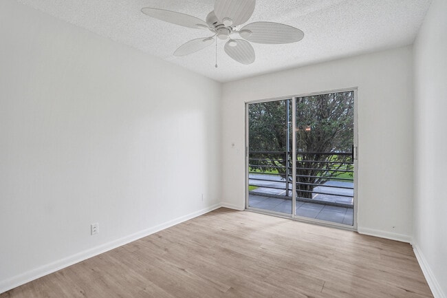 Building Photo - 57 Dorset Dr
