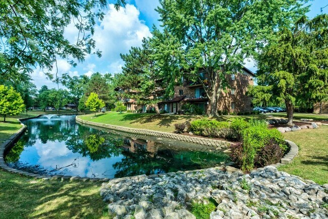 Building Photo - 8108 Waterbury Ct