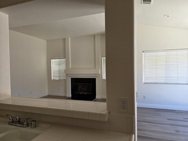 Building Photo - 8712 Cypresswood Ave