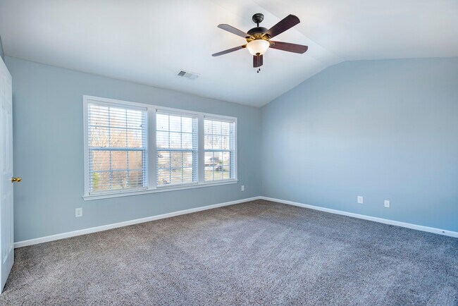 Building Photo - 2601 Potomac Ct