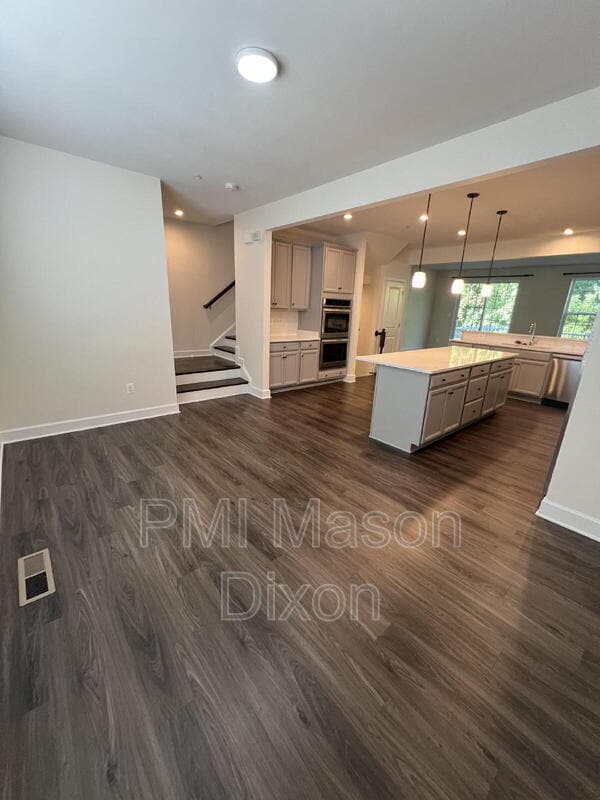 Building Photo - 9105 Fox Stream Way