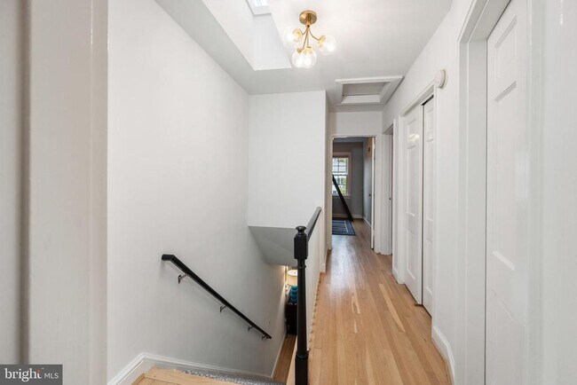 Building Photo - 822 S Royal St