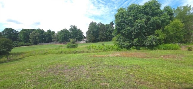 Building Photo - 2895 Gallery Grove