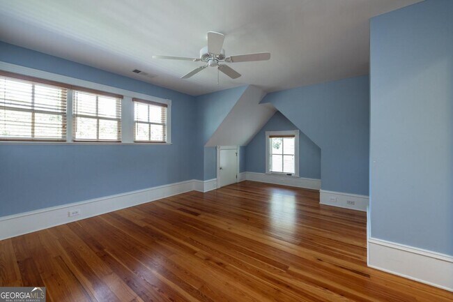 Building Photo - 765 Woodland Ave SE