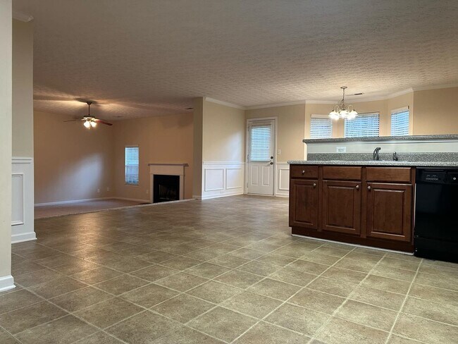 Building Photo - Open House 08/09/2025  Saturday 10:30AM un...