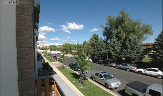 Building Photo - Modern 3 Bed/2.5 Bath Condo Available Augu...