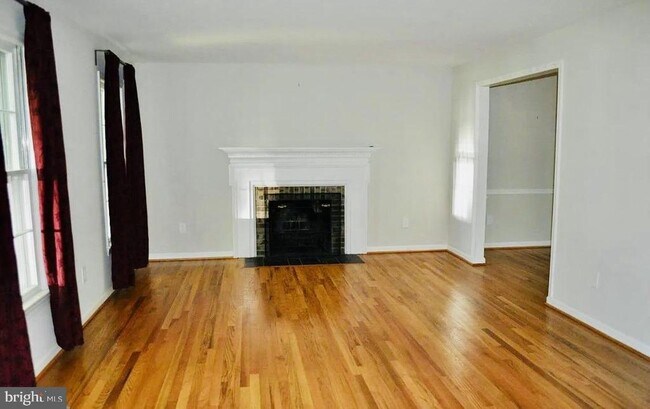 Building Photo - 3810 Lynn Regis Ct