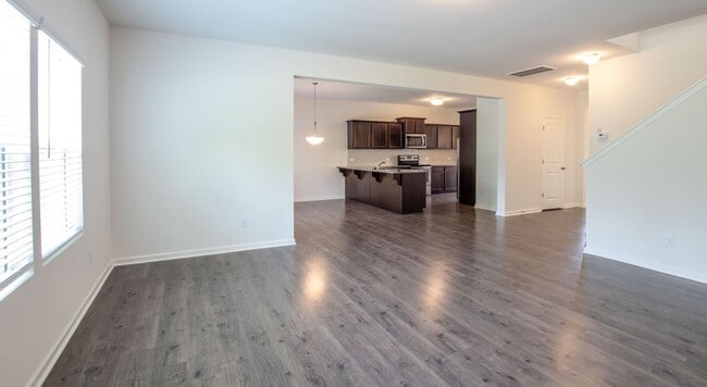 Building Photo - Beautiful  4Br 3Ba Single Family Home Lark...