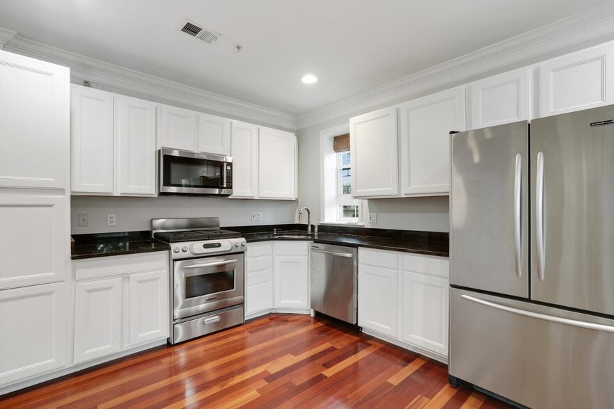Building Photo - Modern & Spacious Rental in the Heart of Washington, DC!