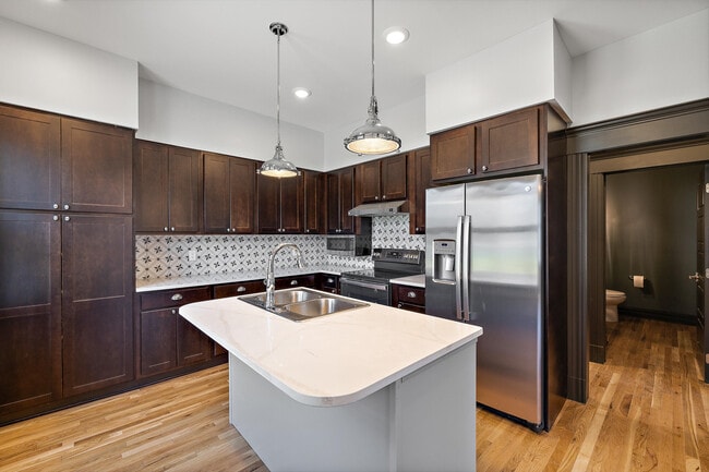 Building Photo - 4004 Porter St