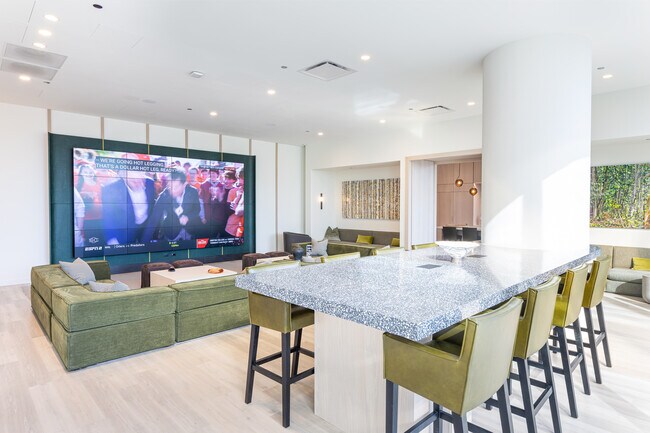 Building Photo - 1000 S Michigan Ave