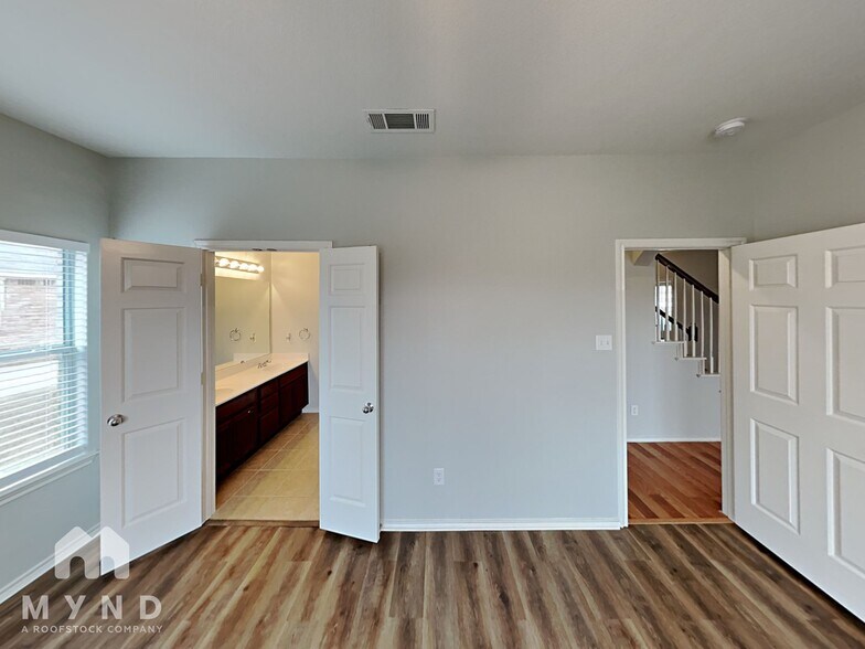 Building Photo - 307 Susan Way