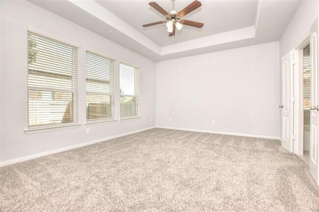 Building Photo - 704 Bonnet Blvd