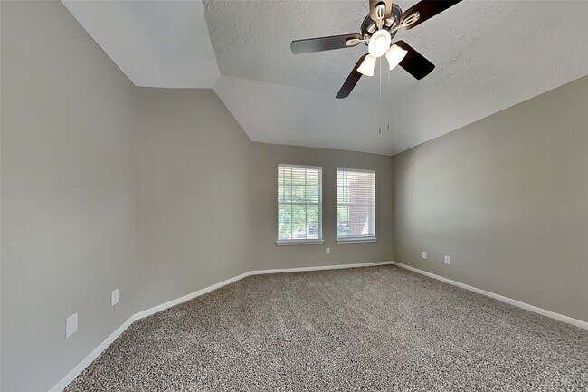 Building Photo - 25814 Richards Rd