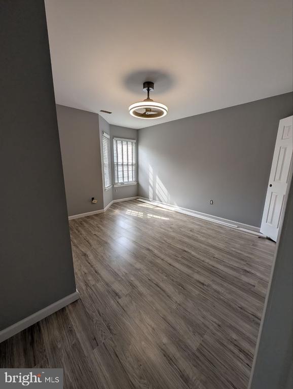 Building Photo - 810 Diamond Dr
