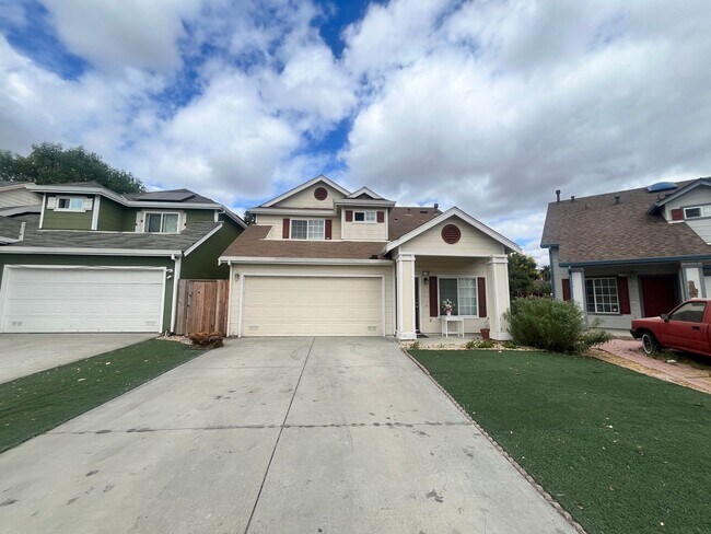 Primary Photo - Beautiful 3-Bedroom Home for Rent – Prime ...