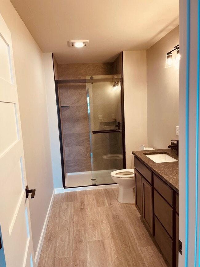 Building Photo - 3 Bd / 2.5 Bath