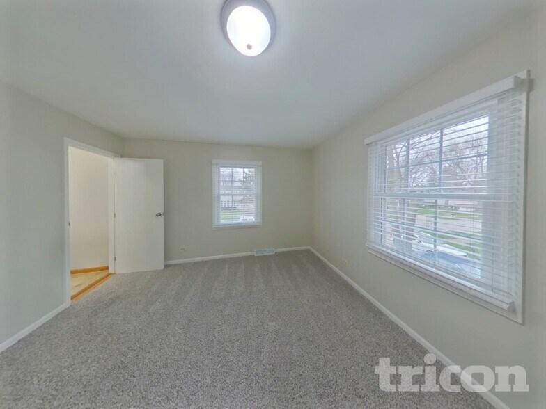 Building Photo - 1235 Casa Solana Dr