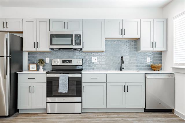 Building Photo - 523 N Ewing Ave