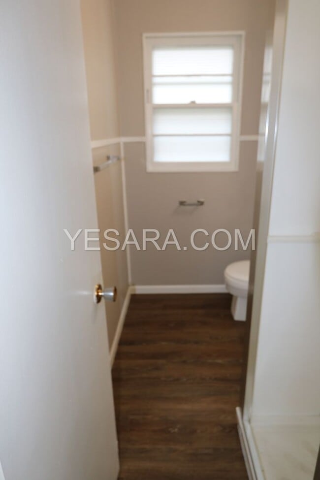 Building Photo - 124-124 Melrose Ct