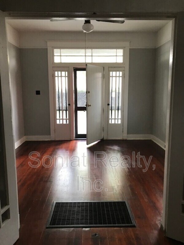 Building Photo - 2916 Fortin Street