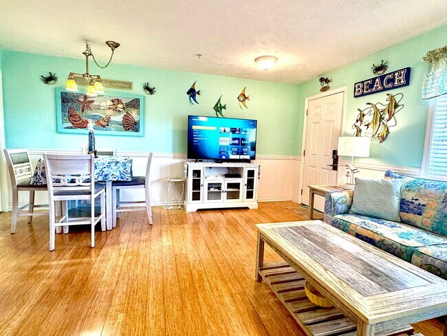 Building Photo - 305 N Topsail Dr