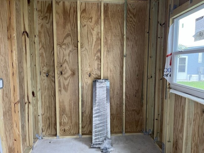 Building Photo - 4208 Long Lake Way