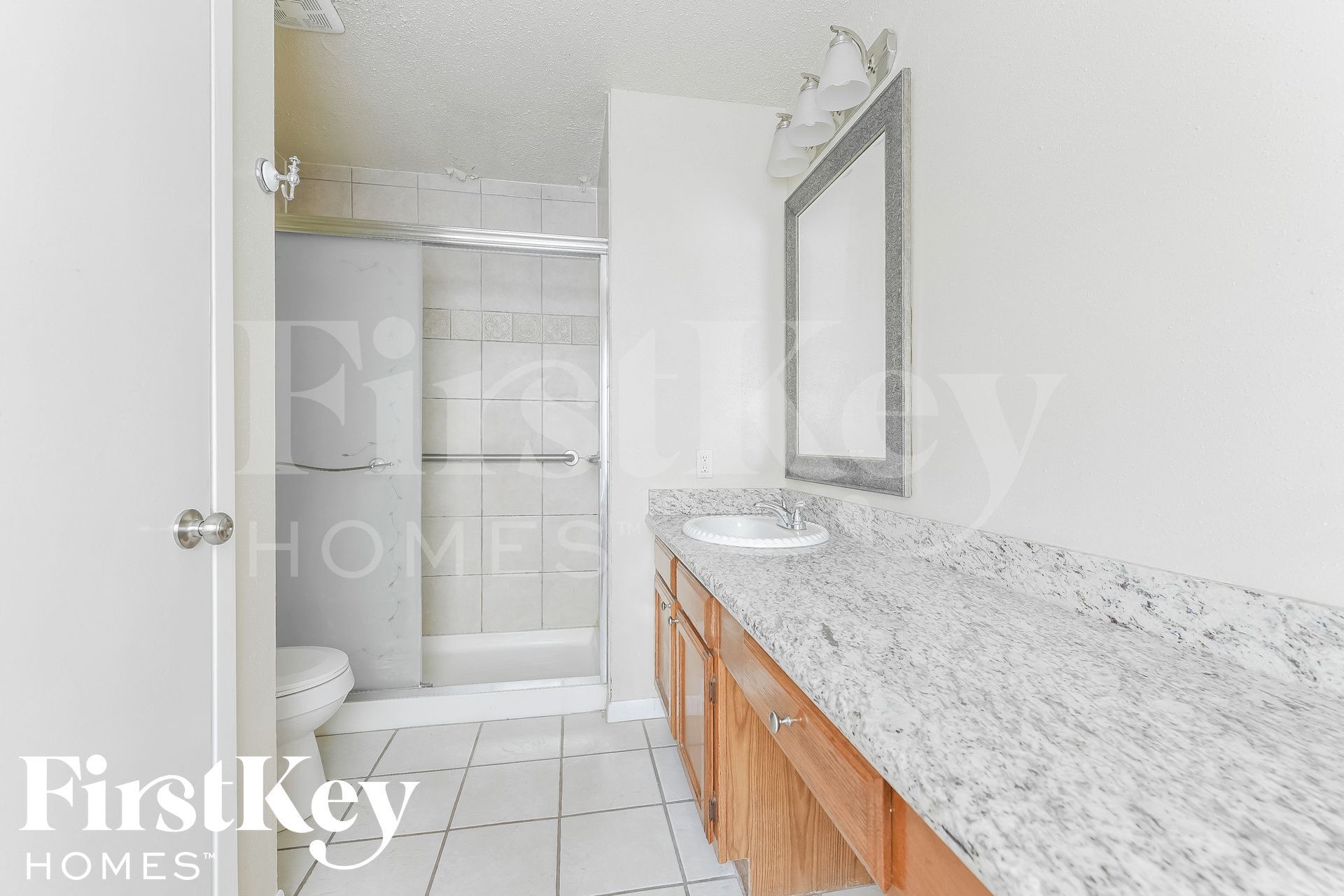 Building Photo - 21407 Highland Knolls Dr