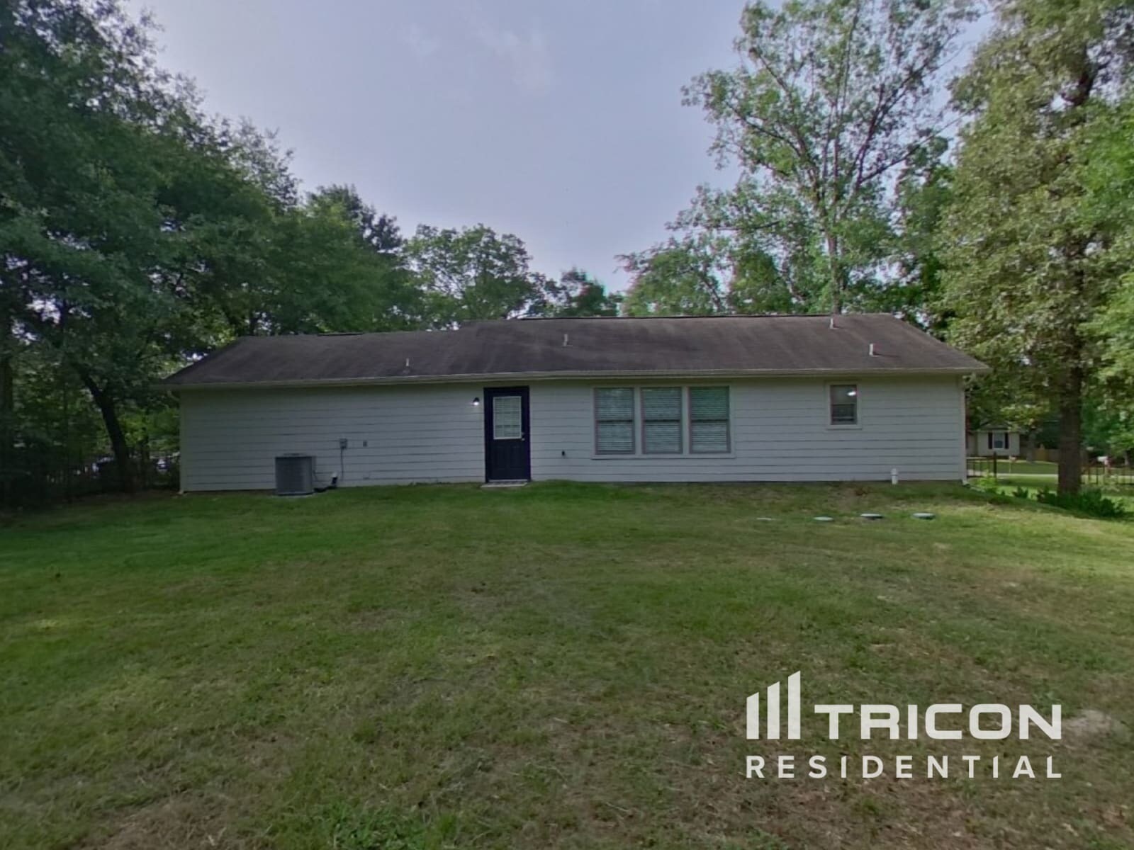 Building Photo - 10457 Royal Andrews Dr