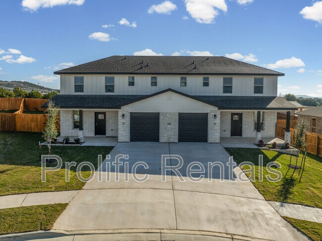 Building Photo - 106 Logan Ct