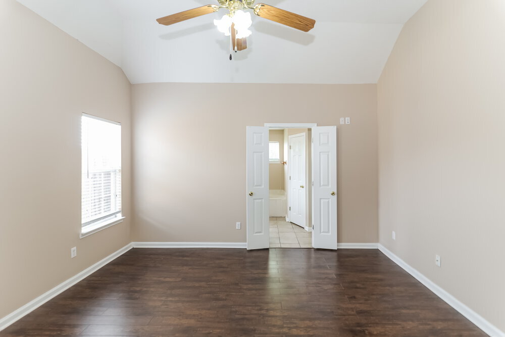 Building Photo - 1128 Fredrick Dr