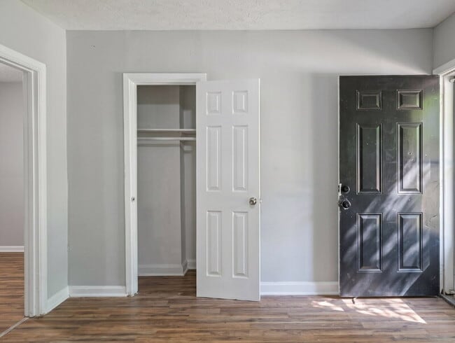 Building Photo - 50 Eddy Dr